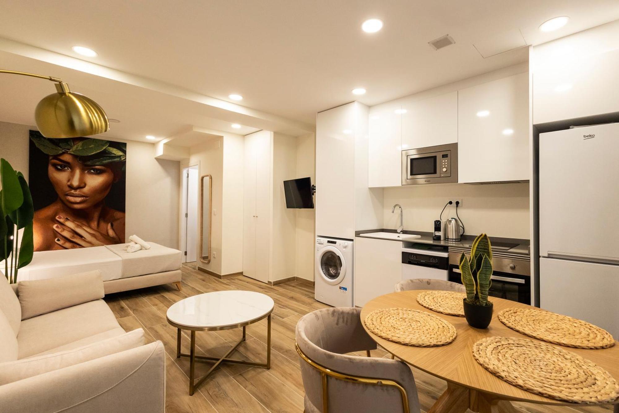 Cortes Suites By Concept Flats Valencia Exterior photo