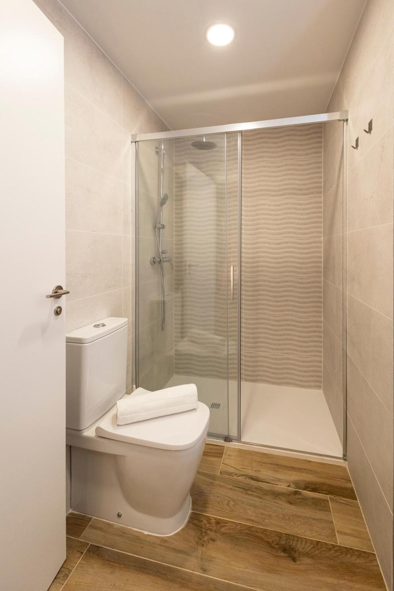 Cortes Suites By Concept Flats Valencia Exterior photo