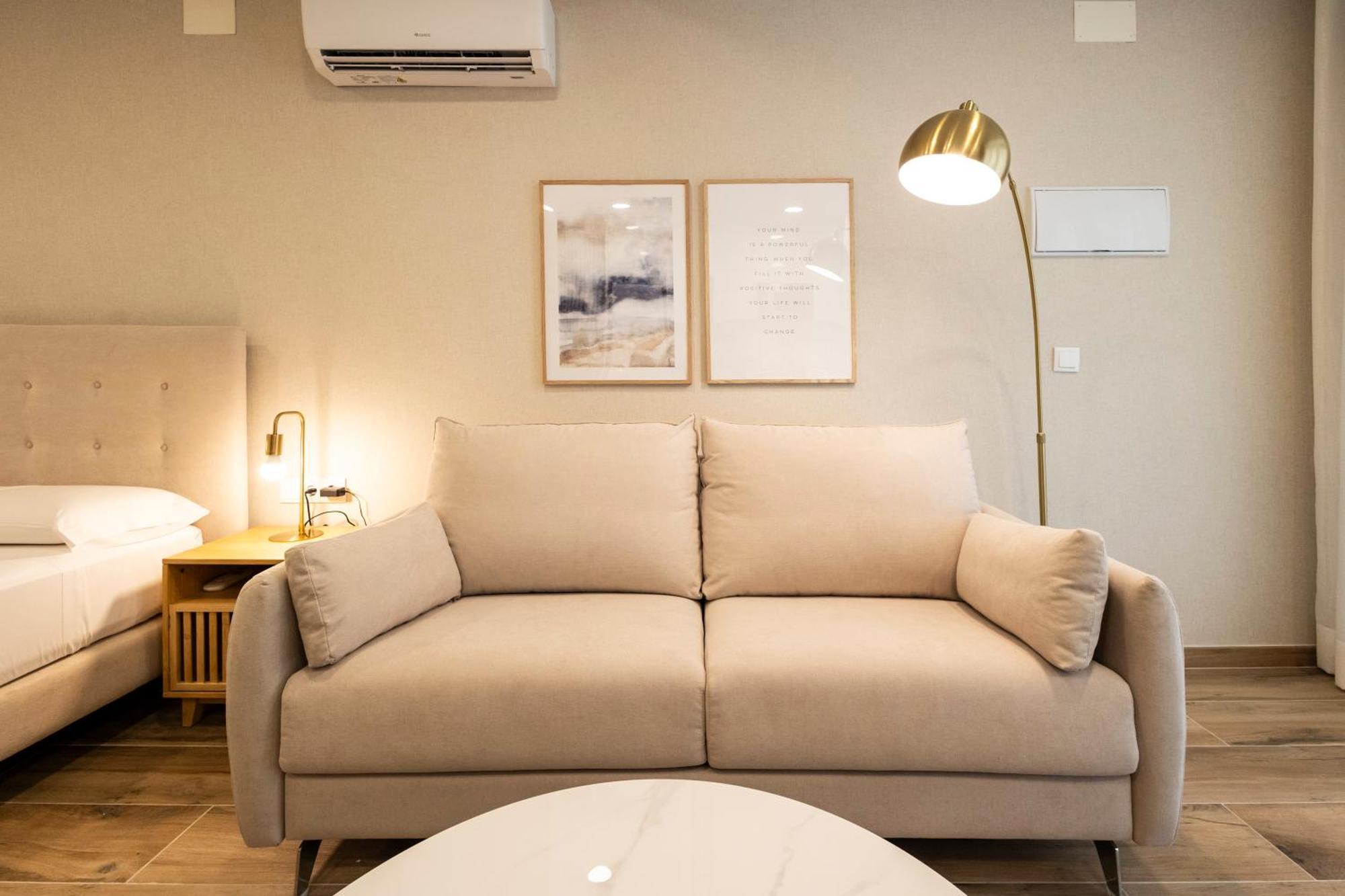 Cortes Suites By Concept Flats Valencia Exterior photo